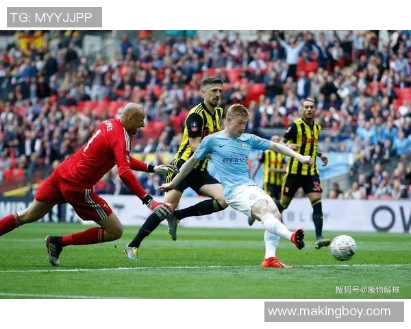 11月30日曼城对决强敌期待精彩比赛揭晓球队实力与战术较量