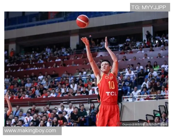 周鹏:从篮球场上的拼搏者到生活中的奋斗者,见证梦想与坚持的力量 周鹏:从篮球场上的拼搏者到生活中的奋斗者,见证梦想与坚持的力量